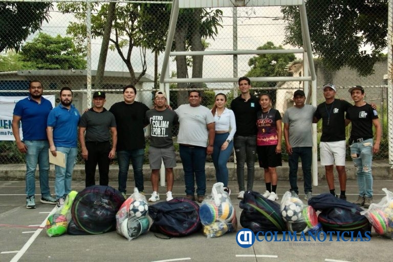 Presidente Riult Rivera impulsa la convivencia deportiva en colonia Nuevo Paraíso con entrega de material